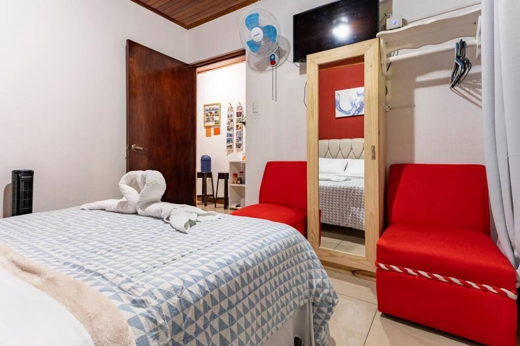 Private Bedroom 10 Minutes From The Sjo Airport Alajuela Eksteriør billede