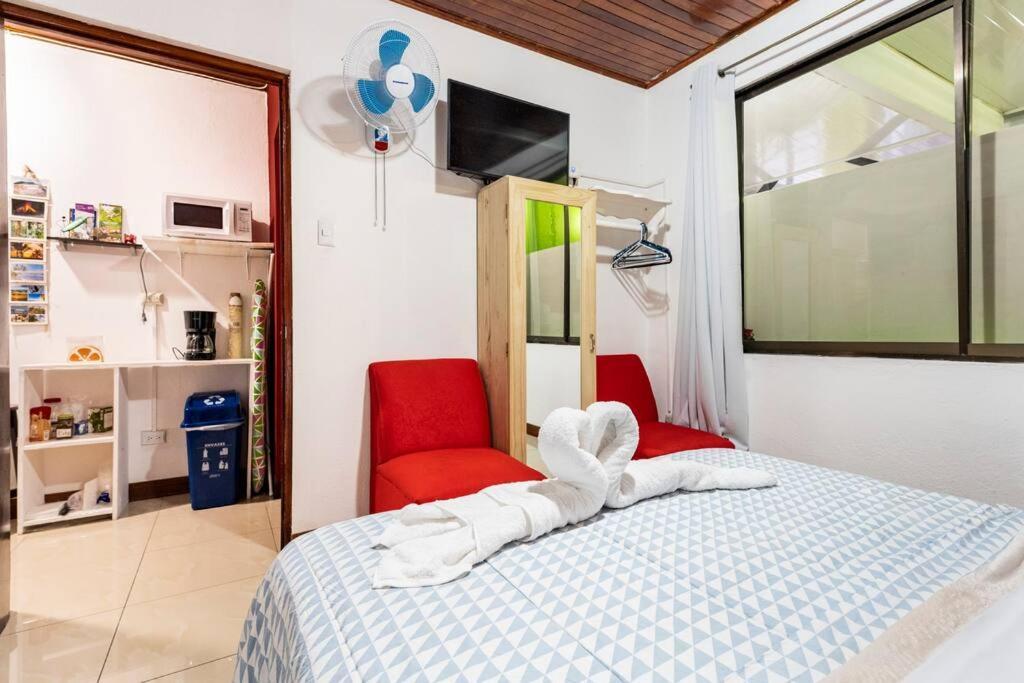 Private Bedroom 10 Minutes From The Sjo Airport Alajuela Eksteriør billede